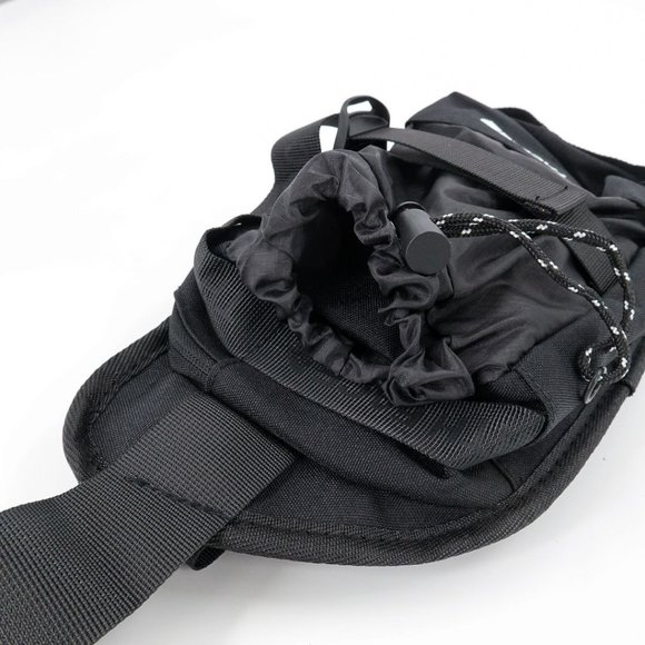 The North Face Breeze Hip Sack Body Bag One Shoulder Camp Cross Bag Black - Picture 5 of 13